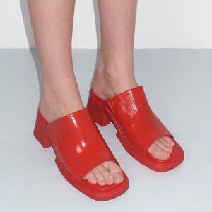 MIISTA Red Rojo Clarin Mule Sandals